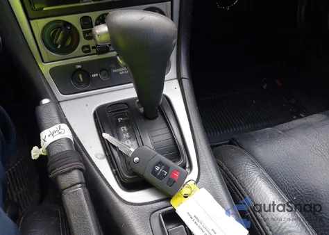 2005 Mazda Mx-5 Miata Cloth из США, поврежденный, VIN JM1NB353750411018